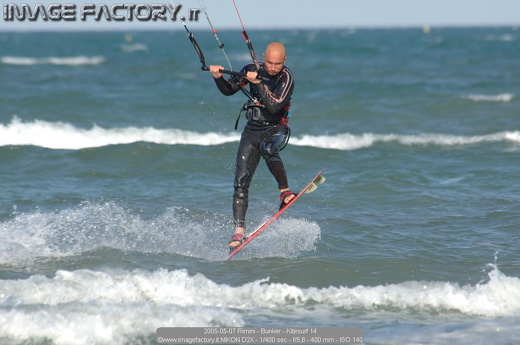 2005-05-07 Rimini - Bunker - Kitesurf 14